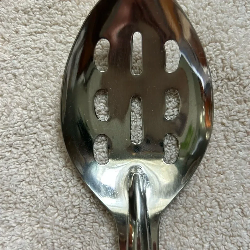 Oneida & Unbranded Stainless Steel Serving Spoon Utensil Set